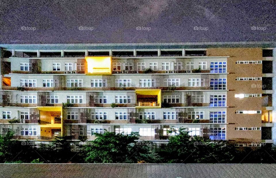 Shapes: rectangles. university classroom at night. good design.