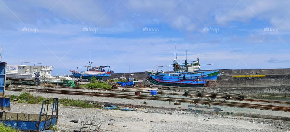 place where ships are built and repaired