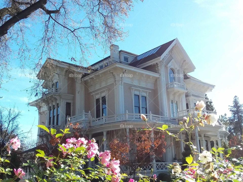 Victorian mansion in Woodland CA