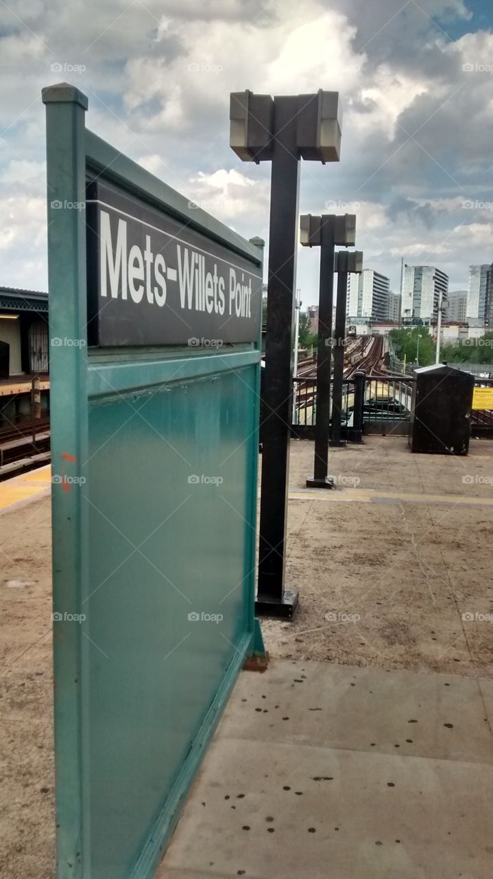 New York Subway Platform