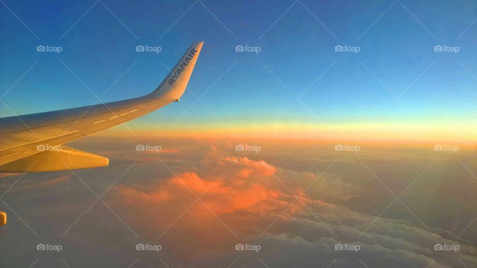 Plane flight & golden hour