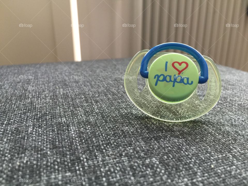 Lovedad . This is my twins pacifier with the text "I love Papa" 