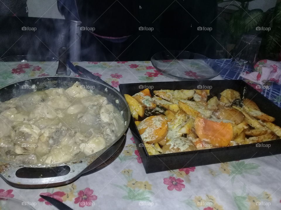Pollo a la naranja con papas bravas y calabazas
Receta Fácil