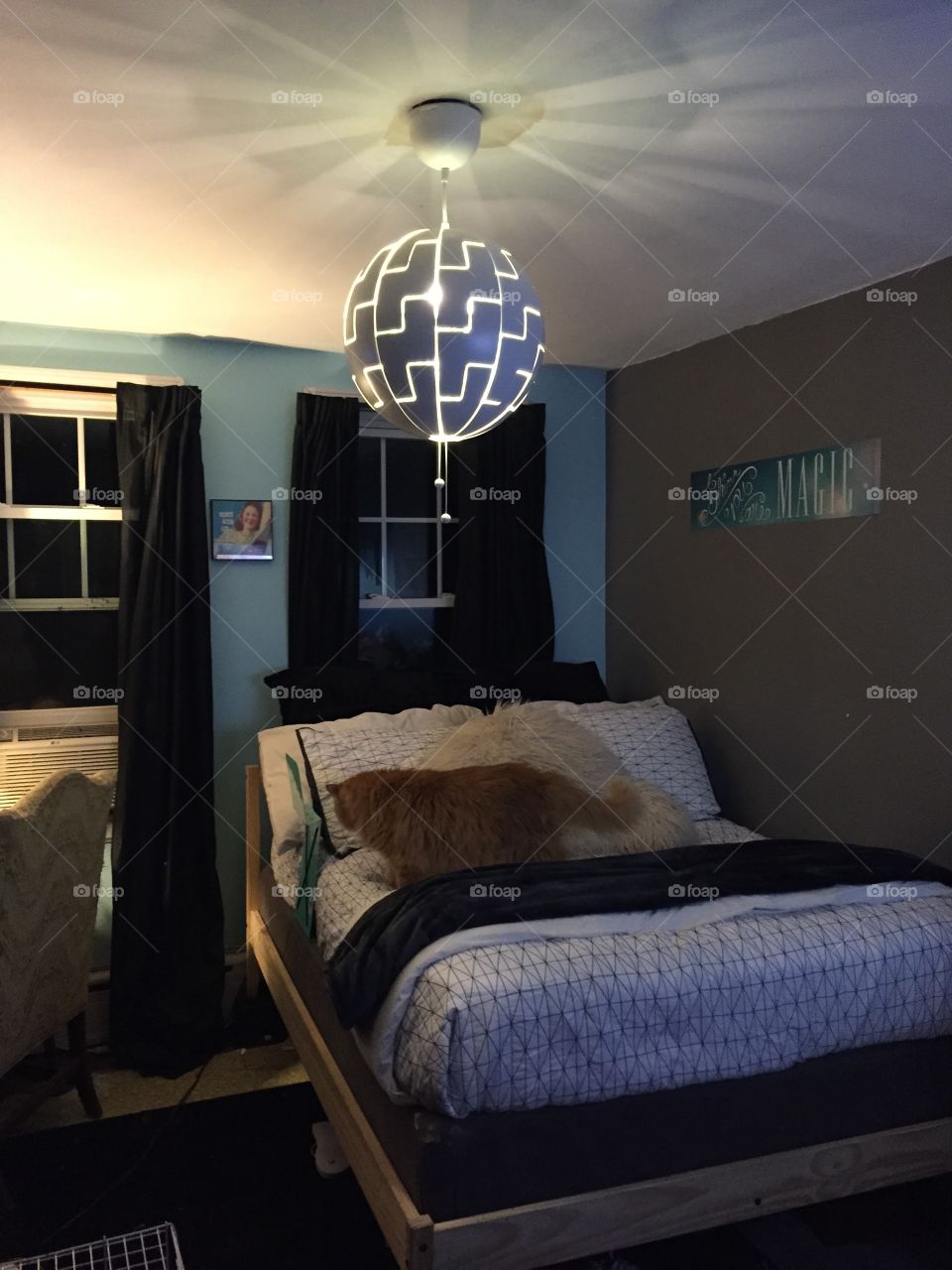 Bed, Furniture, Bedroom, Indoors, Room