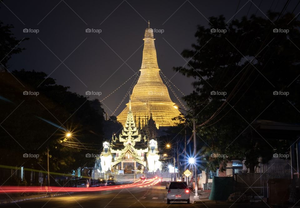Yangoon/Myanmar Shwedagon Pagoda beautiful light in the night