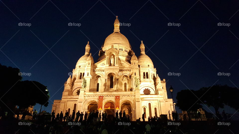 sacre coure by night