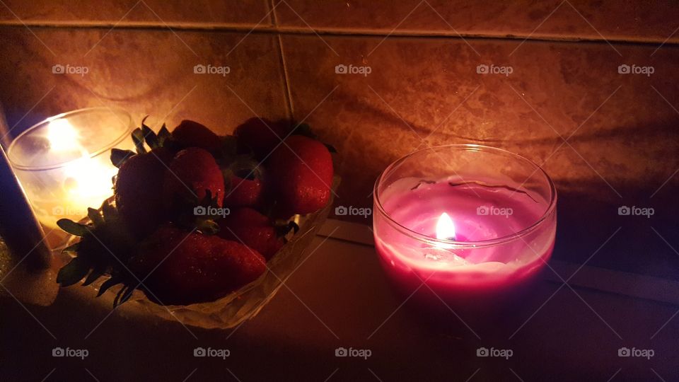 Romantic evening, dinner, champagne, strawberry, fruit, bath