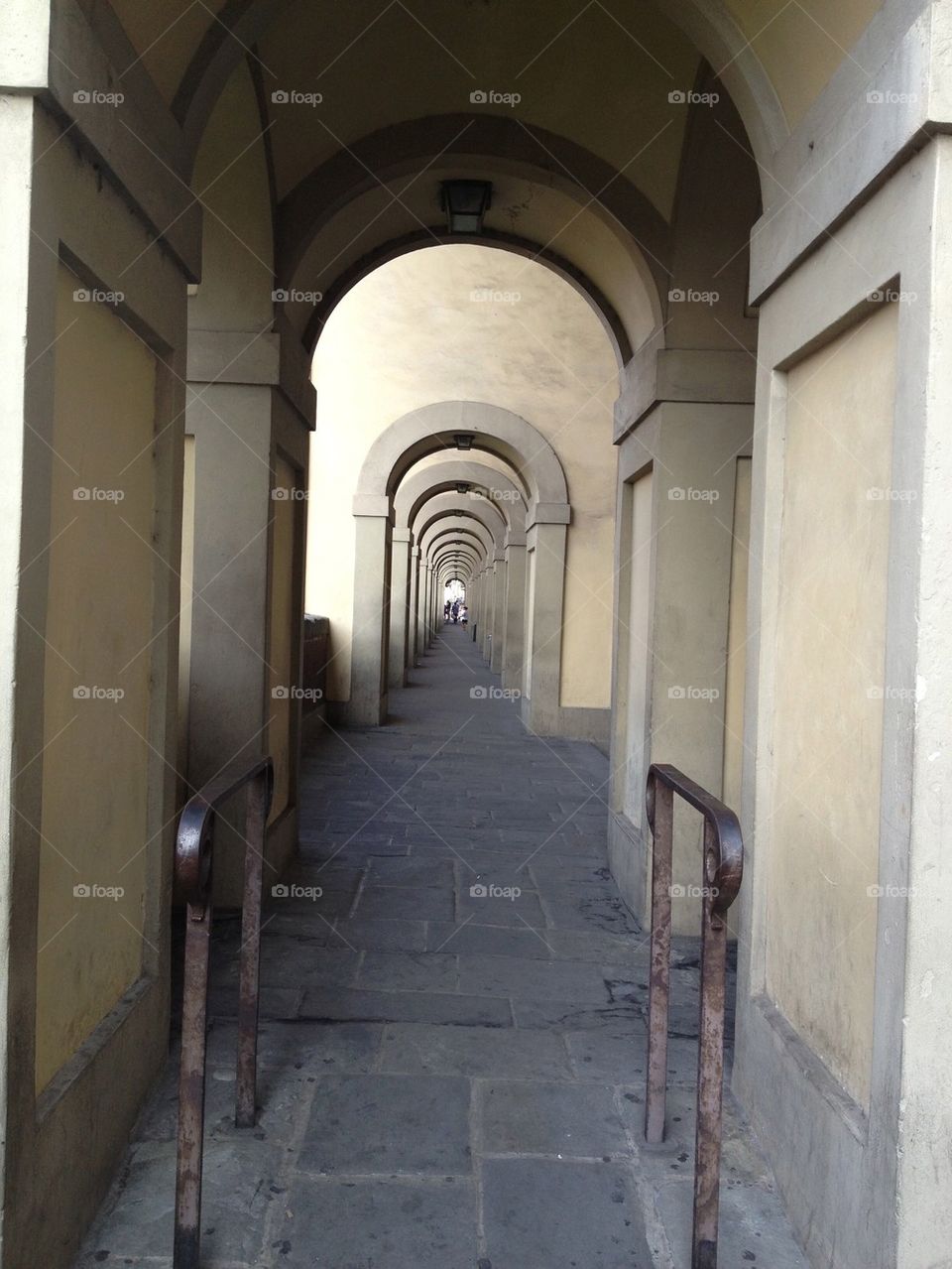 Arches in Florence 