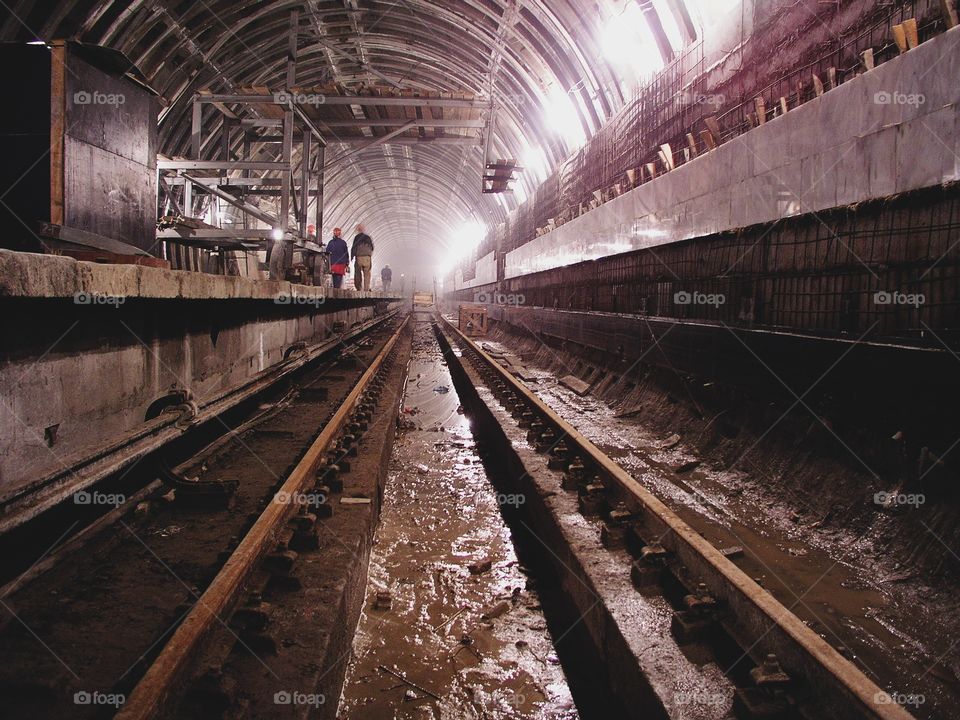 tunnel, underground passage, leading, metro, subway, rails, dal, horizon, good to go. train, escalator, subway,