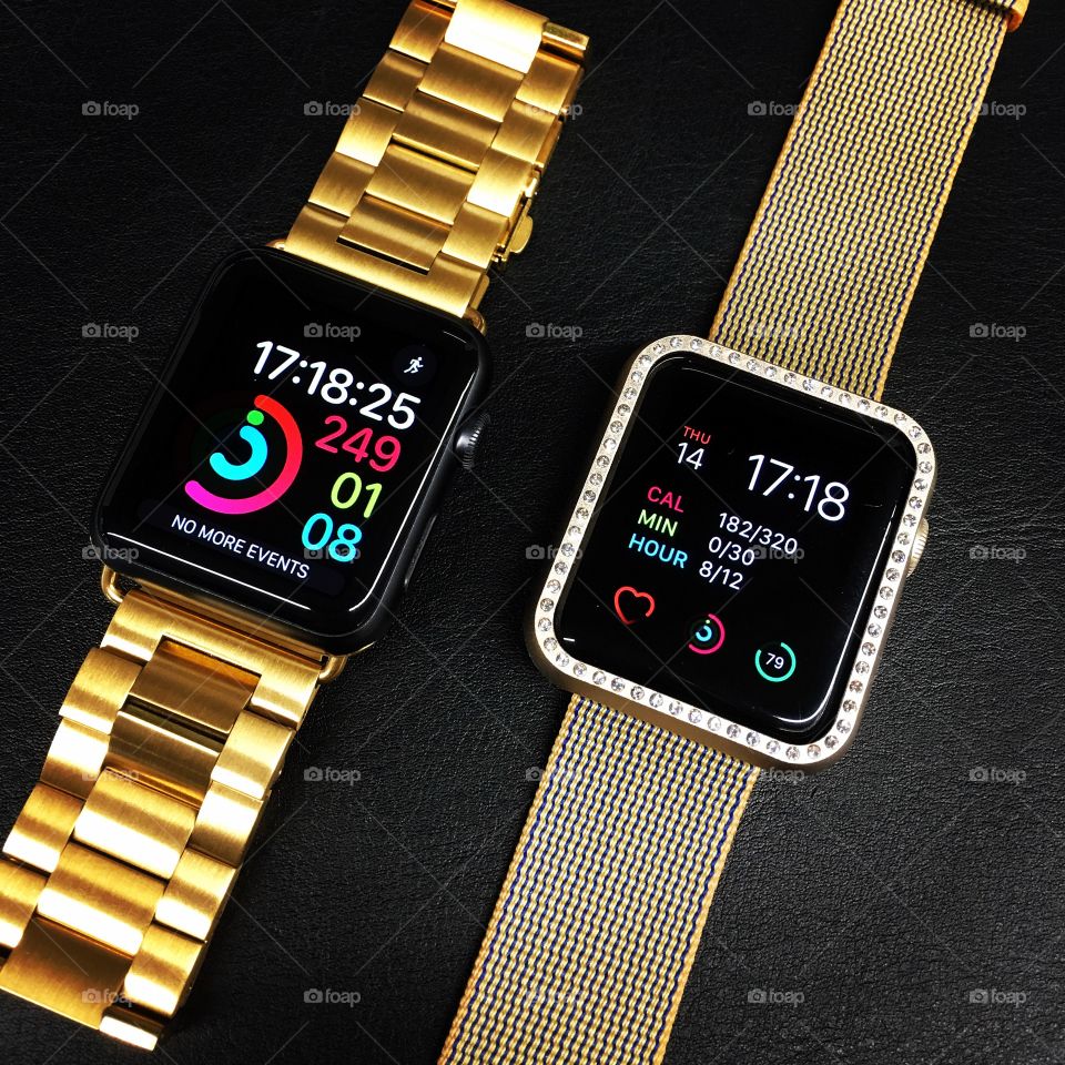 Apple Watch gold editions 