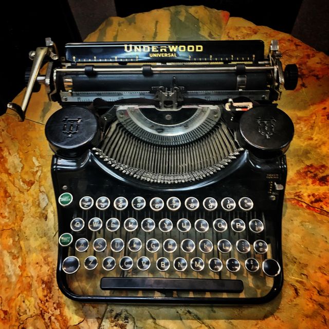 Vintage Underwood Typewriter 