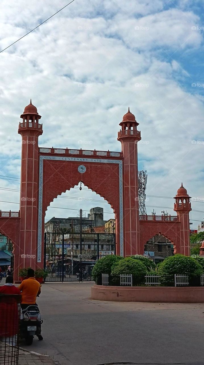 Wow, that looks like an exciting ride next to that tall building! The thrill of the open road and the cityscape view must be incredible. ποΈποΈ