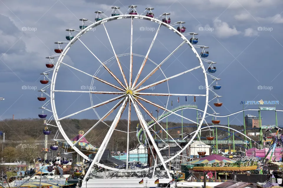 Riesenrad auf dem Jahrmarkt 