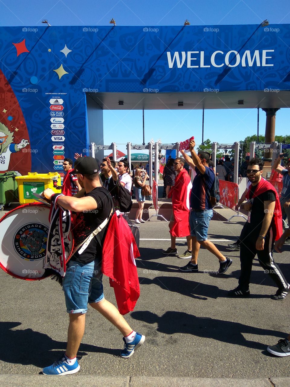 Before the match, Great Britain - Tunis.Champion of the world. The fans.