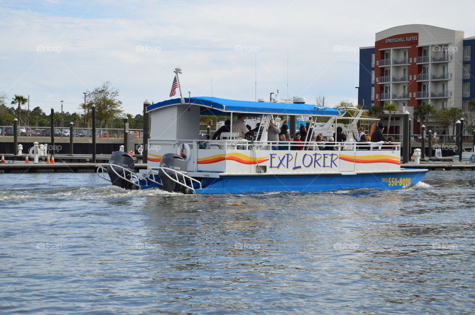 tour boat