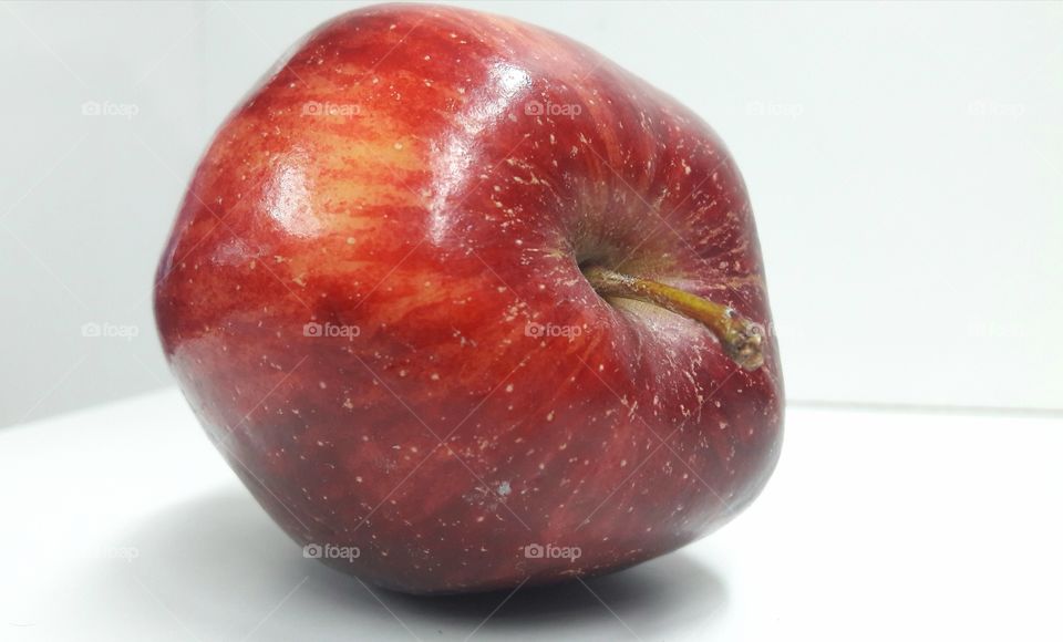 Apple 
Delicious apple