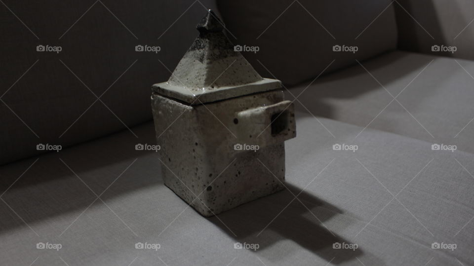 (i4elementi) teapot in refractory clay, made with the raku technique