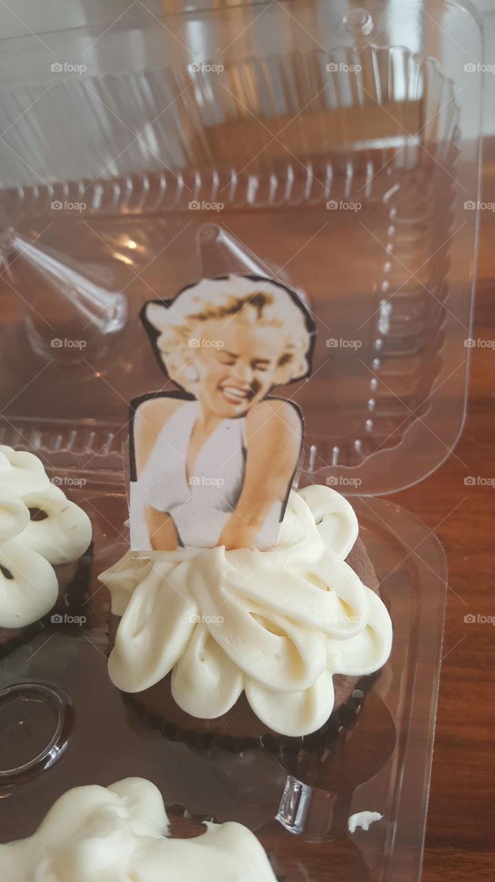Marilyn Monroe cupcakes