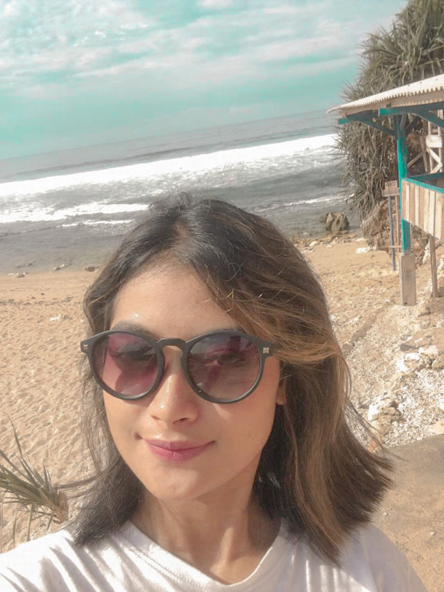 selfie in the beach