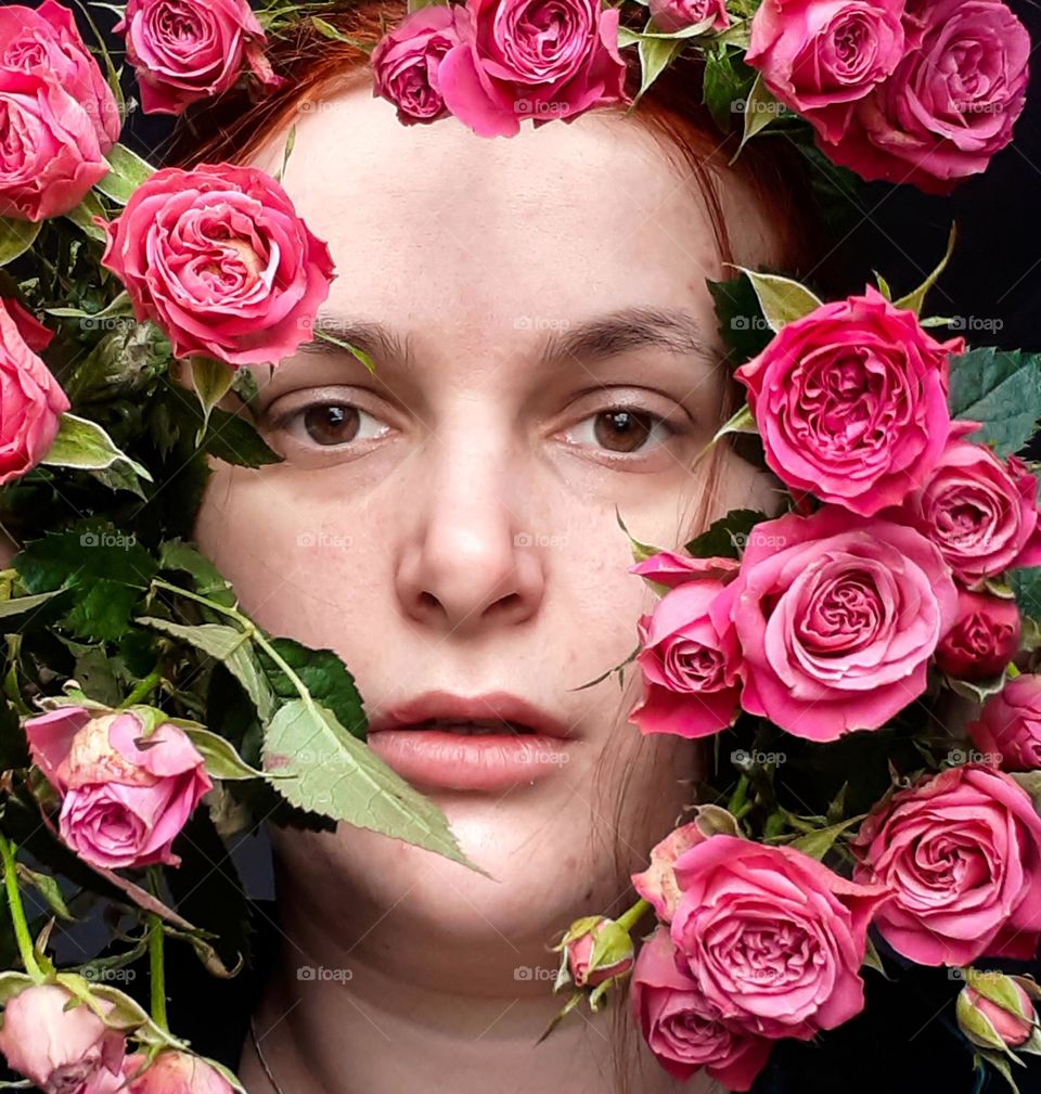 Portrait with pink roses