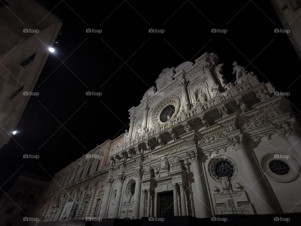 Lecce by night