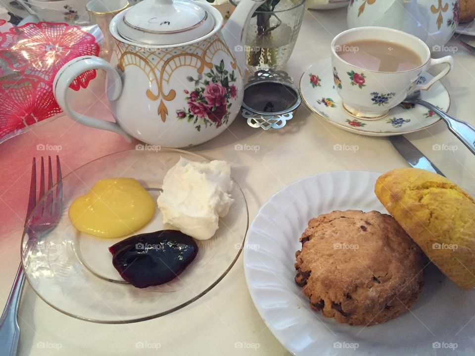Tea & scones