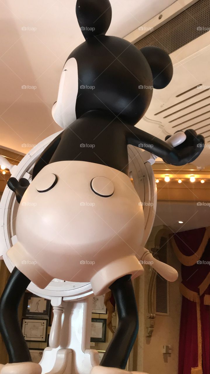 #day72 Everyday Disney World in Orlando Florida.  I have been lost on Disney Properties consecutively since 4/3/19!  You can find it on https://www.facebook.com/selsa.susanna or on IG SelsaCamacho YT SelsaSusanna • Disney’s Epcot 6/13/19 Thursday 