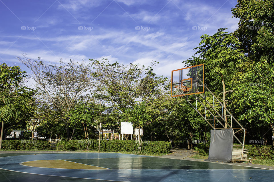 Outdoor basketball court floor polishing smooth and painted well protection in the park