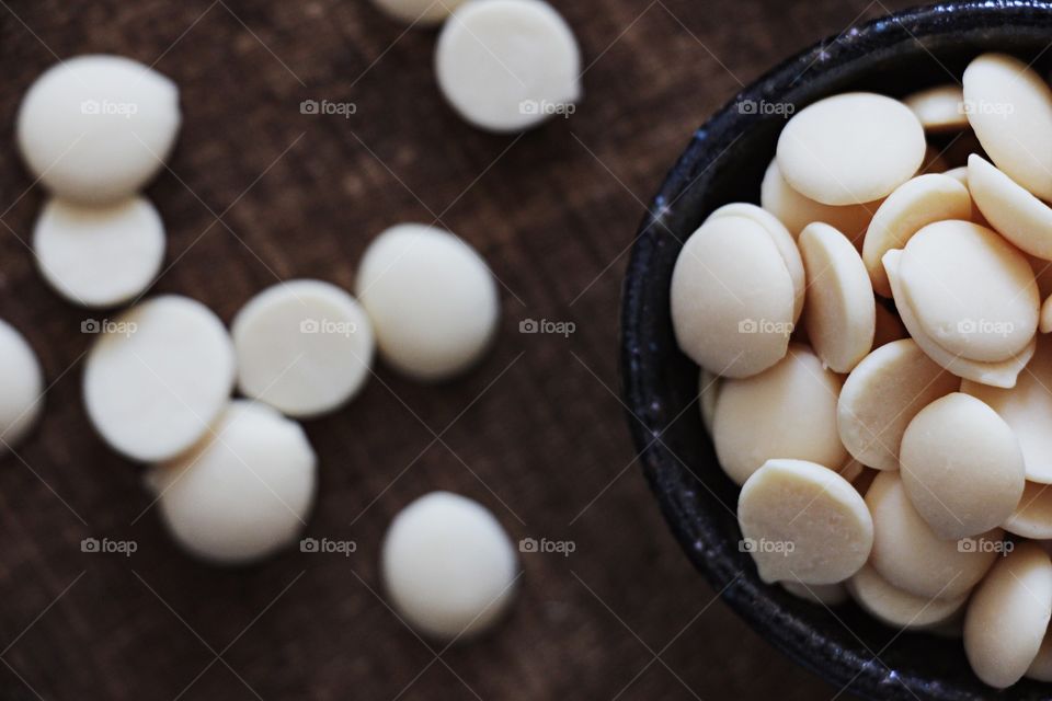 White chocolate chips in bowl