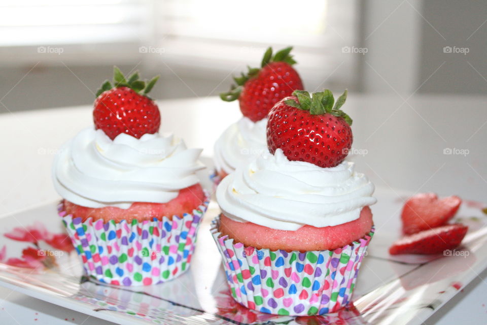 Strawberry cupcakes