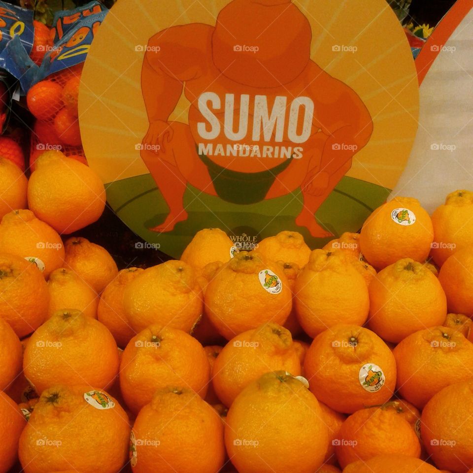 Shopping for Sumo oranges