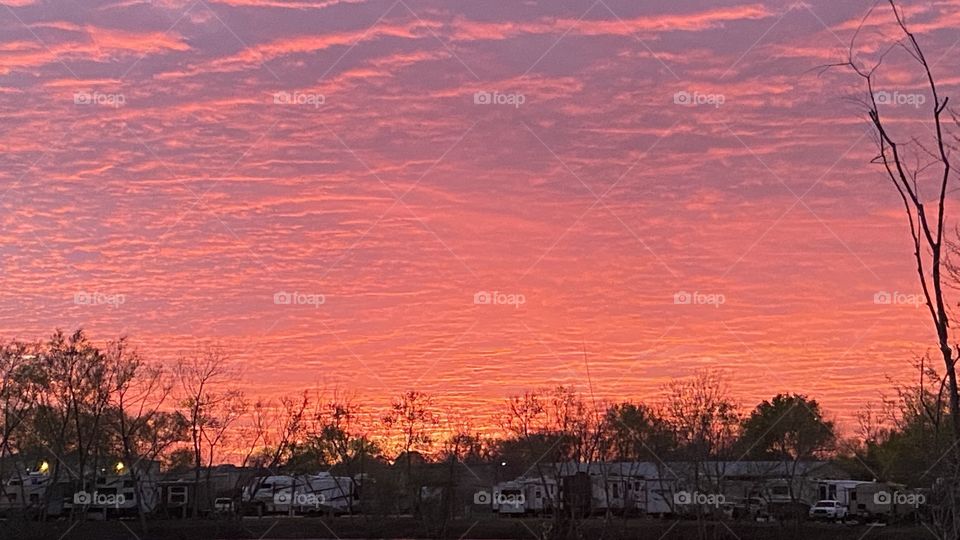 Ending is near color spectrum off the chart for this end of a awkward evening but that’s how it goes chasing the Sun. 