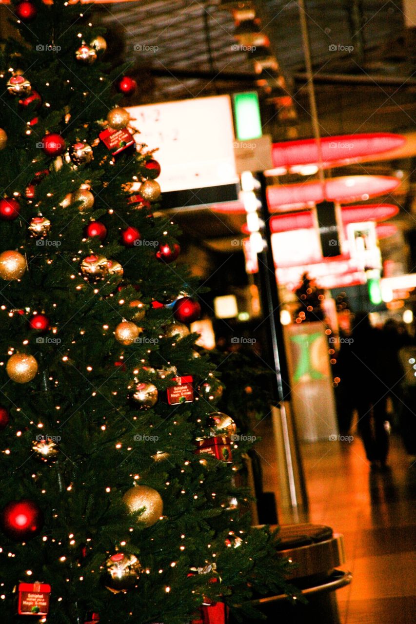 Christmas at the airport in Amsterdam 
