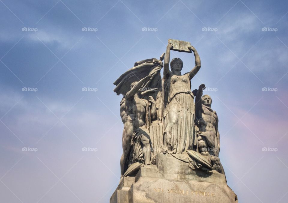 Torino. Monument to carabiners