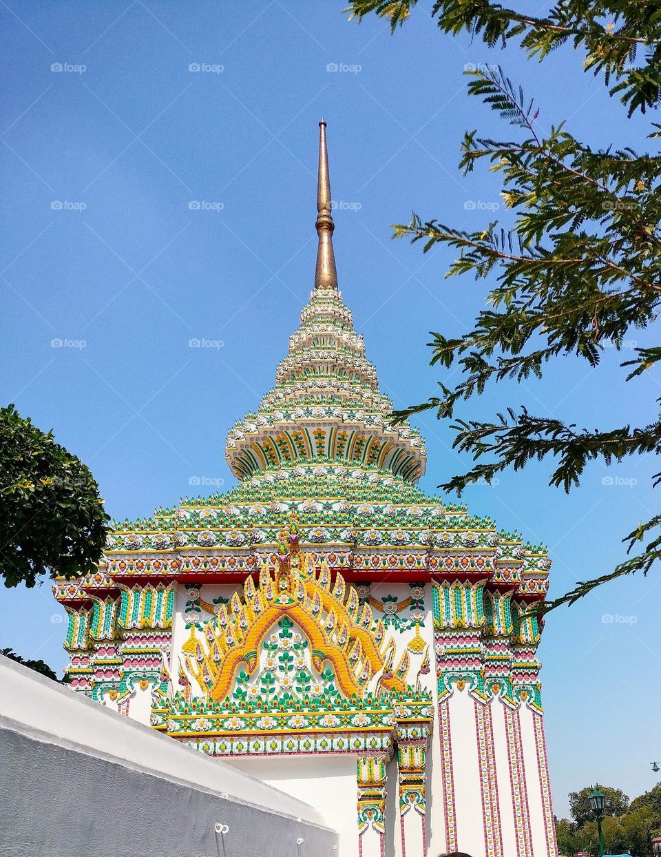 70 Metres High Decorated with Chinese Porcelain