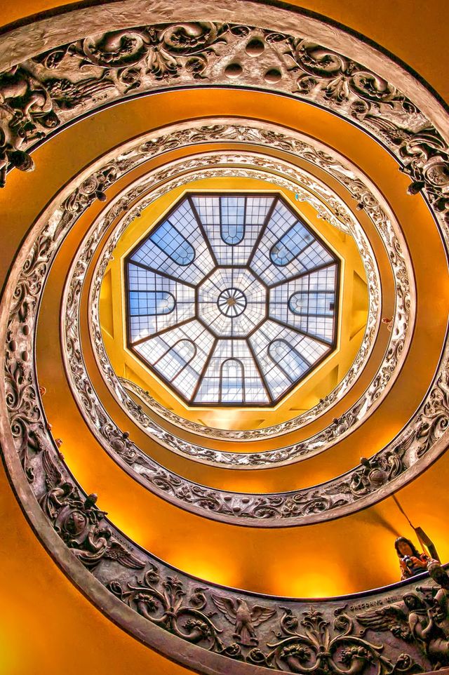 Looking up Vatican Rome 