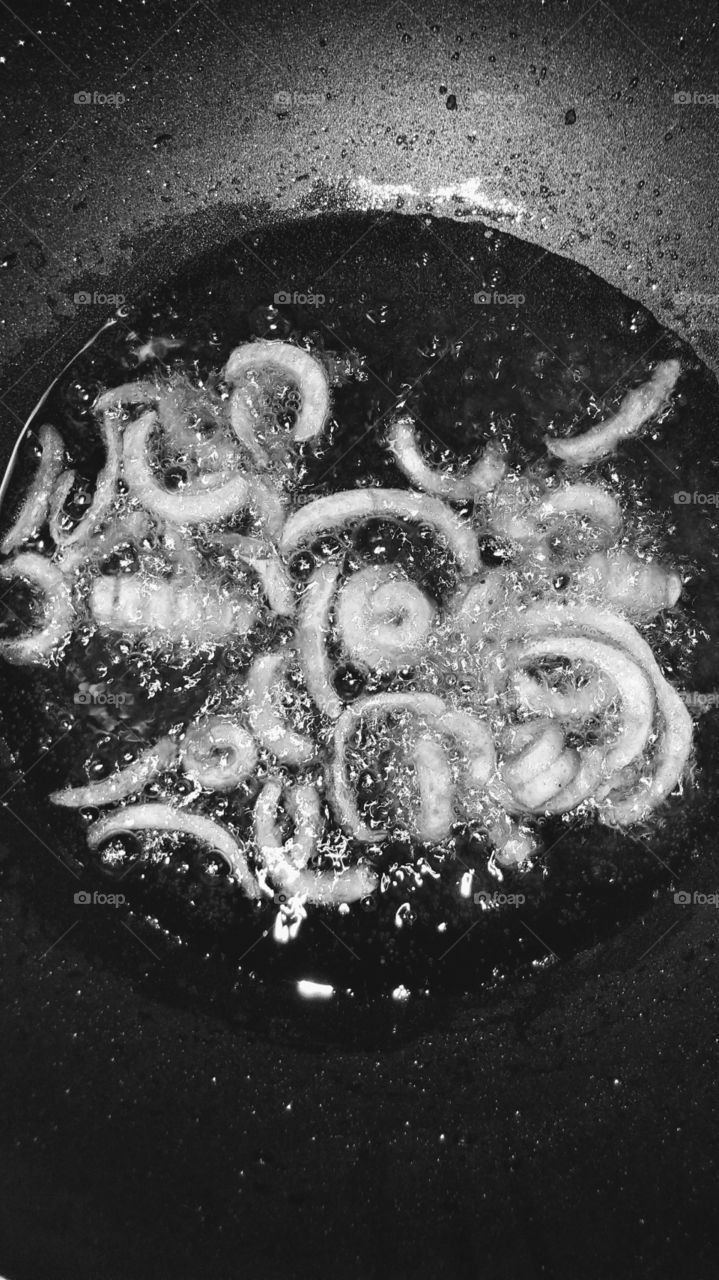 Frying in black and white