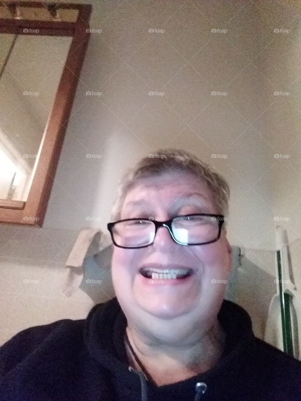 Artist bathroom smile teeth glasses