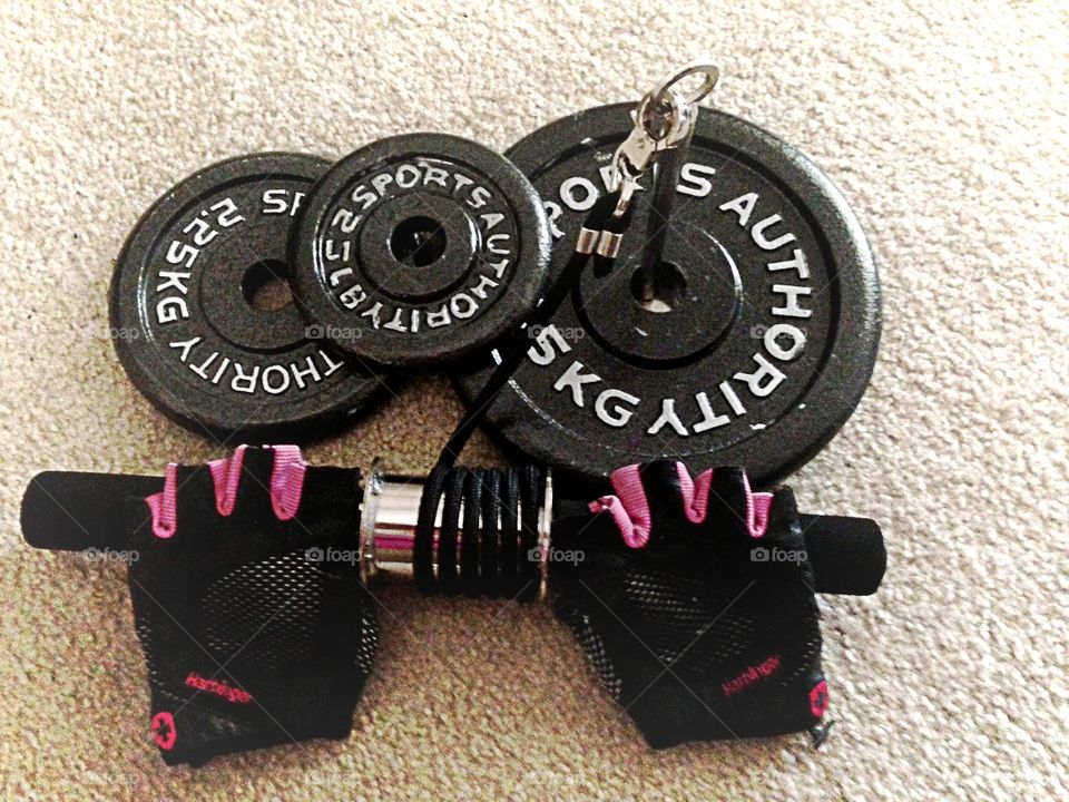 Weights and tools for exercise.