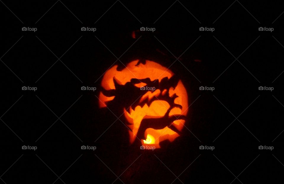 wolf jack-o'-lantern