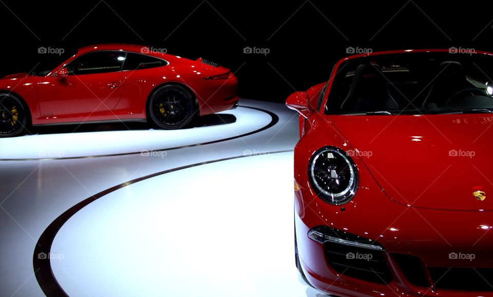 Ladies in Red. Porsches at the LA Auto Show