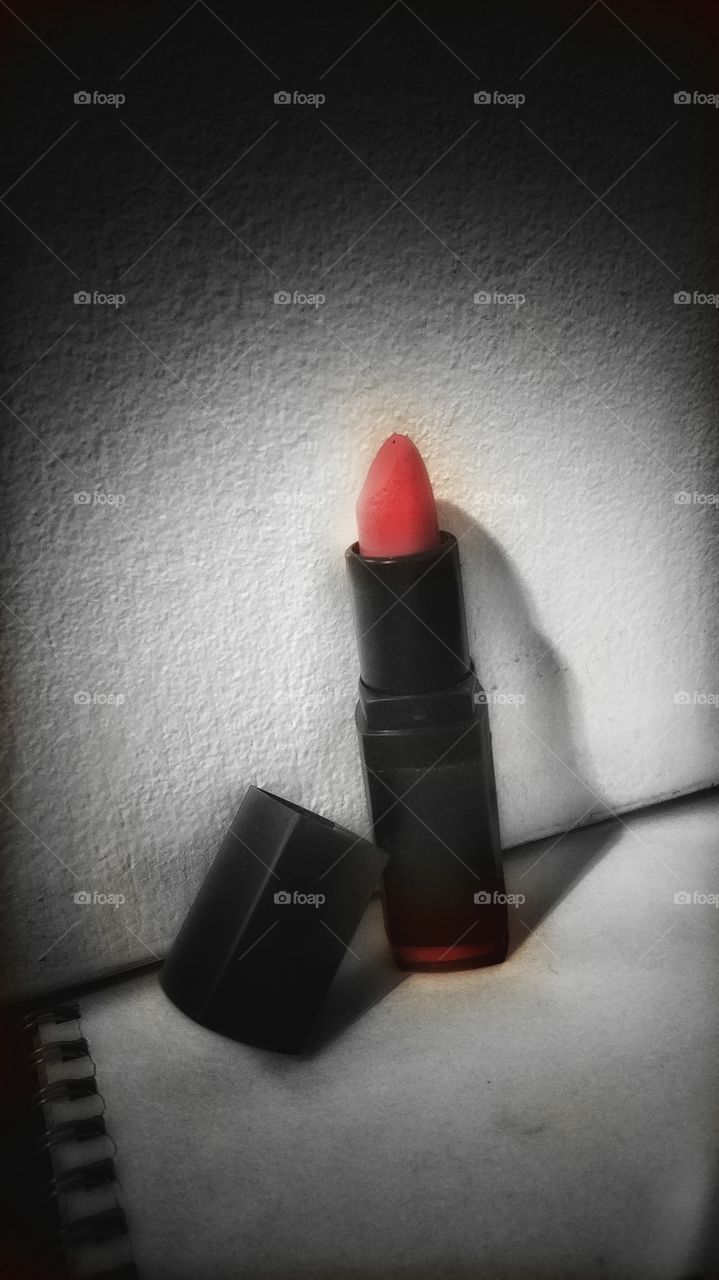 Lipstick Model