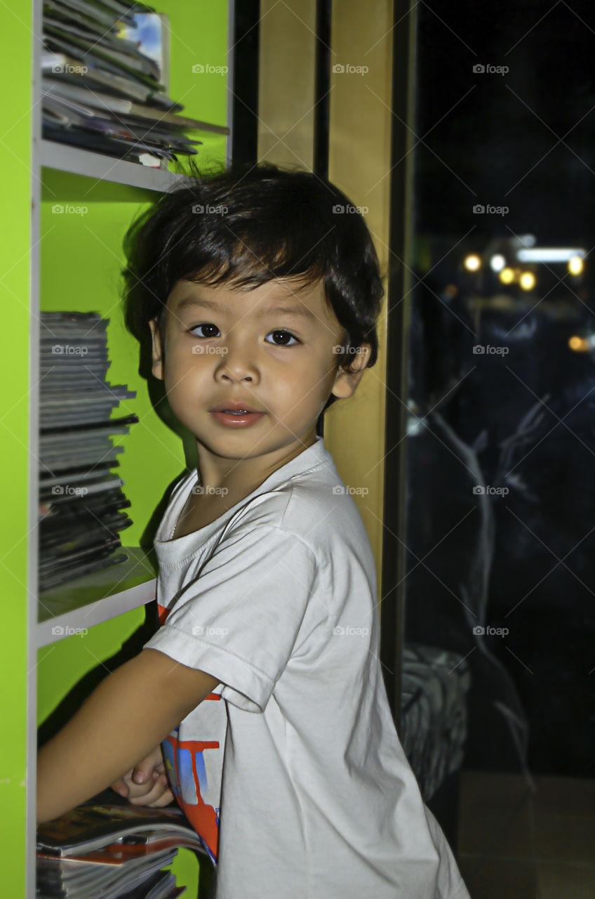 Portrait of Asian boys are smiling happily.