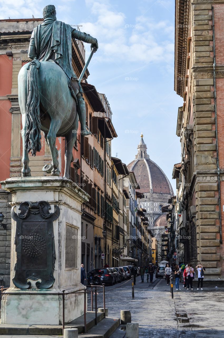 Catedral de Florencia. Catedral de Florencia desde la Piazza della Santissima Annunziata (Florence - Italy)