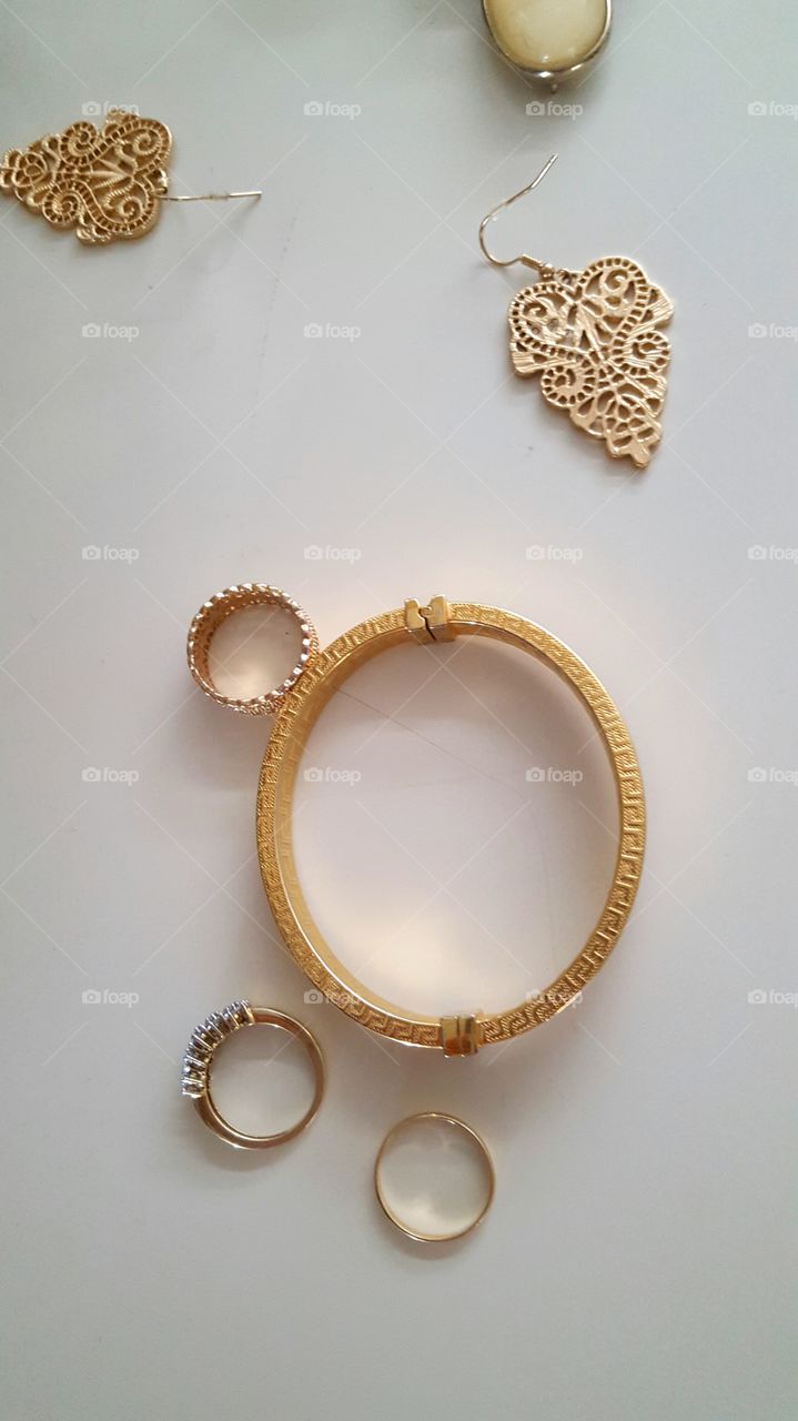 gold jewelery