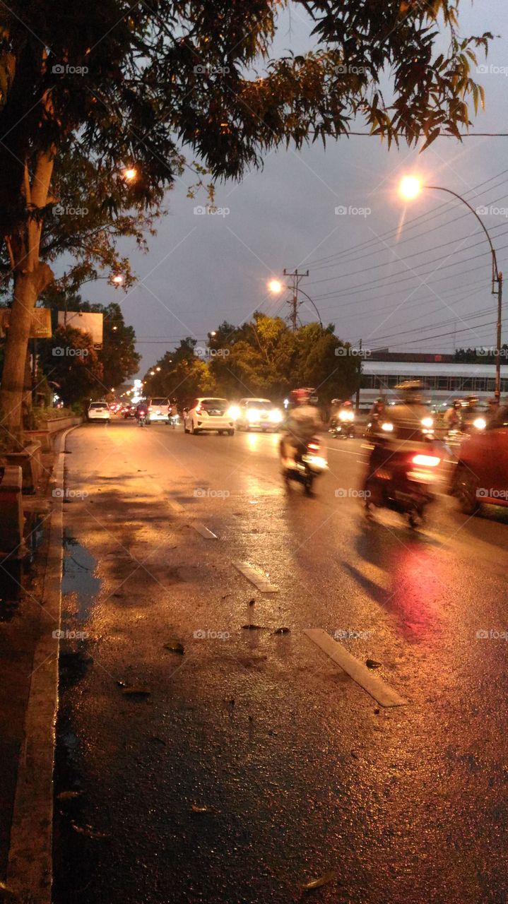 evening on the rainy road.
