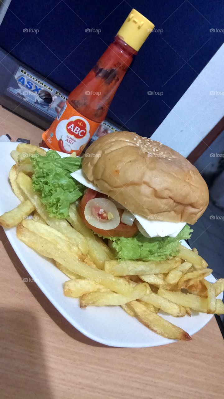 Biar makanan yang berbicara 😂