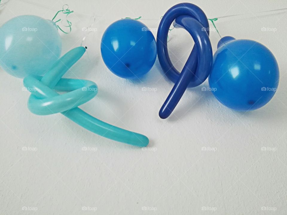 blue balloons