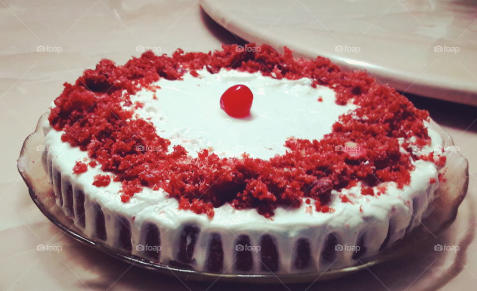 cake red velvet cherry yummy delicious pastry pastel