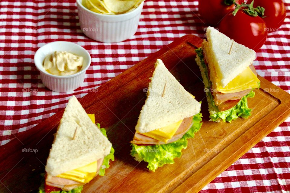 Ham, cheese and salad sandwich